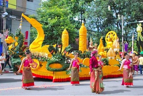 ประเพณีแห่เทียนพรรษา